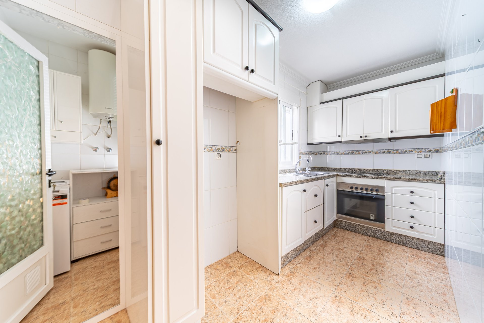 Resale - Apartment / Flat * - Torrevieja - Puerto