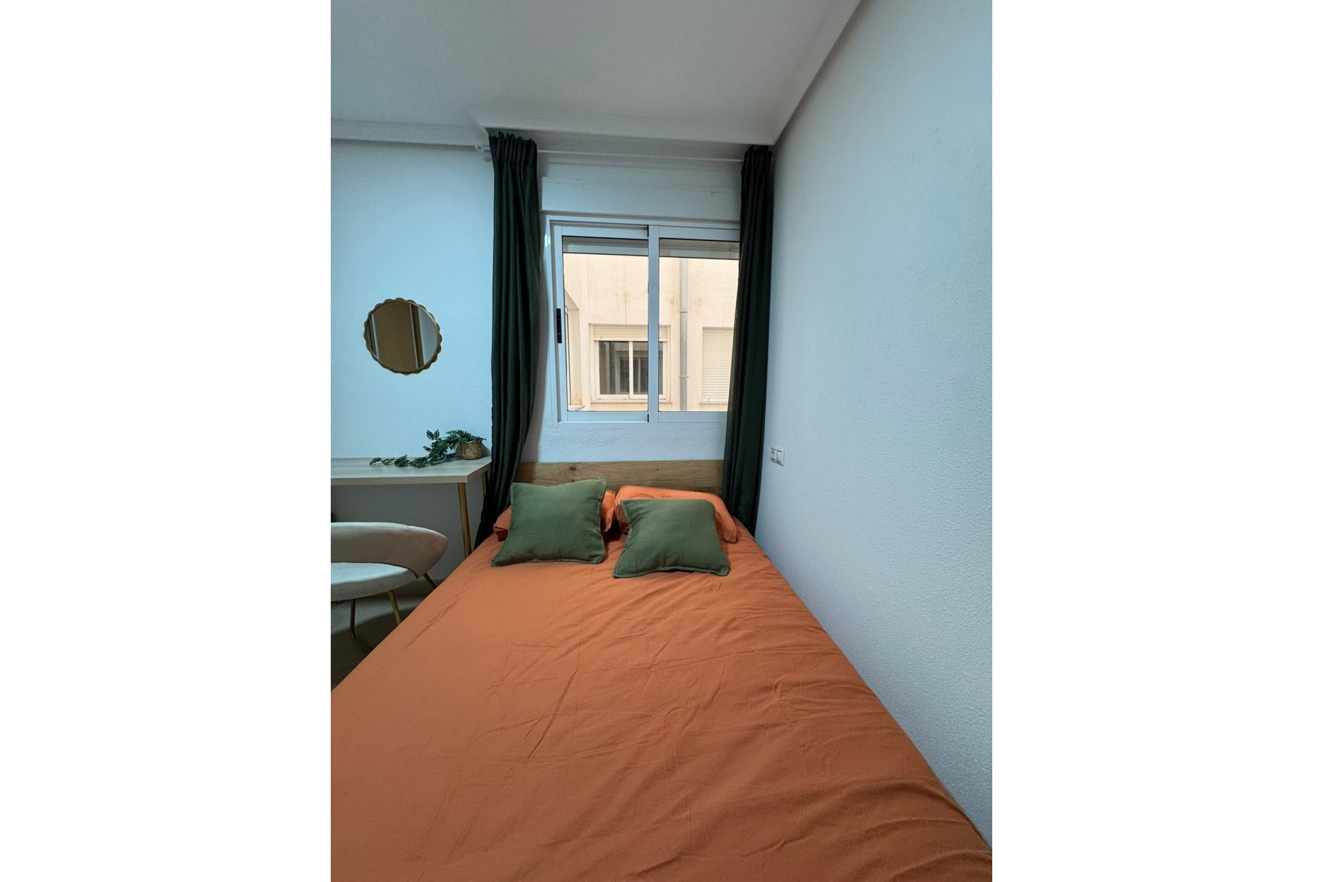 Resale - Apartment / Flat * - Torrevieja * - Puerto