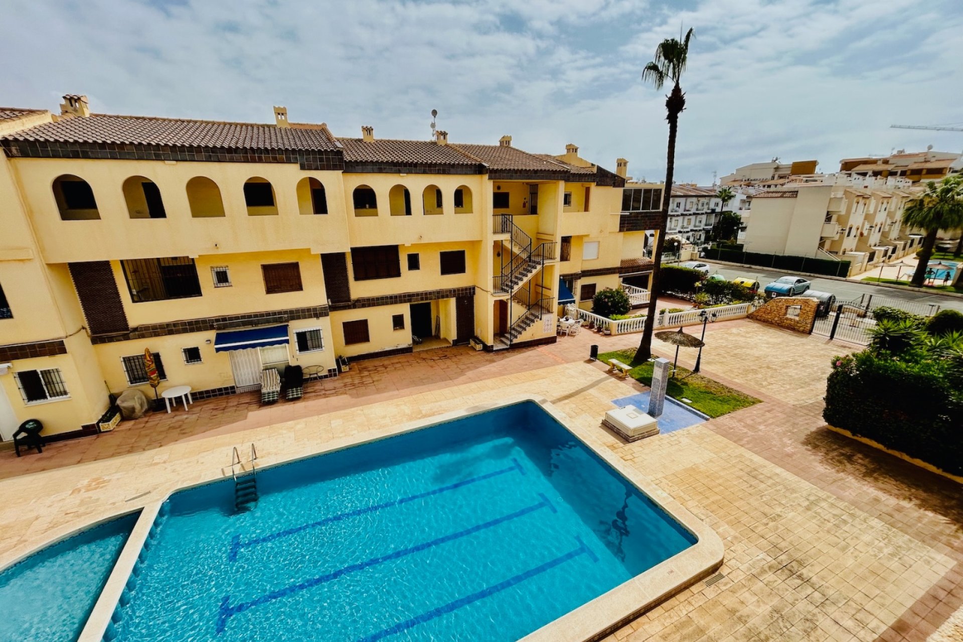 Resale - Apartment / flat - Torrevieja - Punta Prima