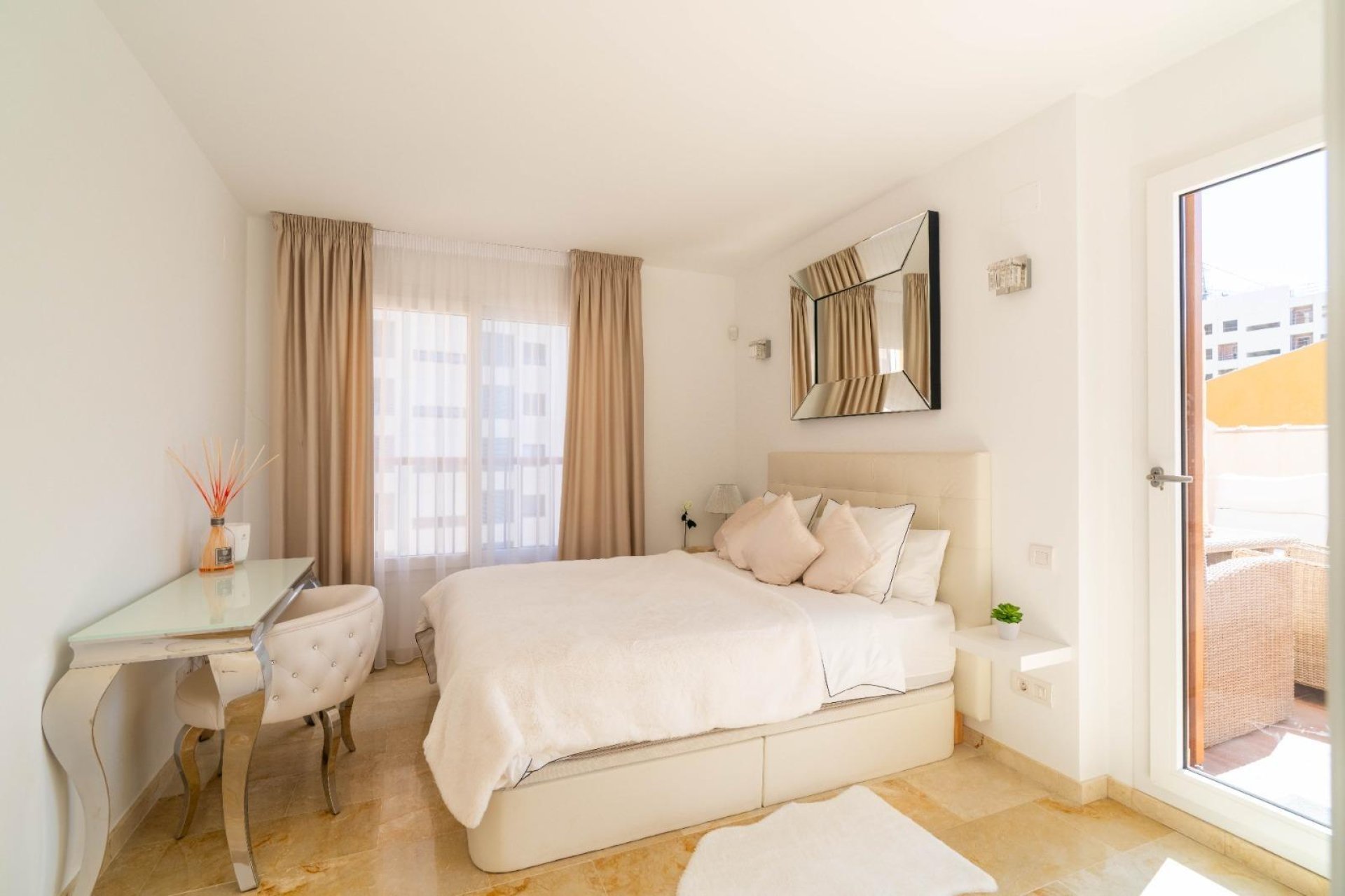 Resale - Apartment / flat - Torrevieja - Punta Prima