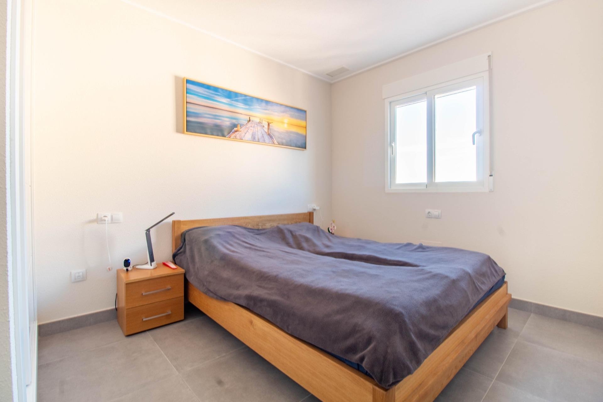Resale - Apartment / Flat * - Torrevieja - Punta Prima *