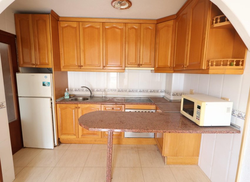 Resale - Apartment / Flat * - Torrevieja - Punta Prima *