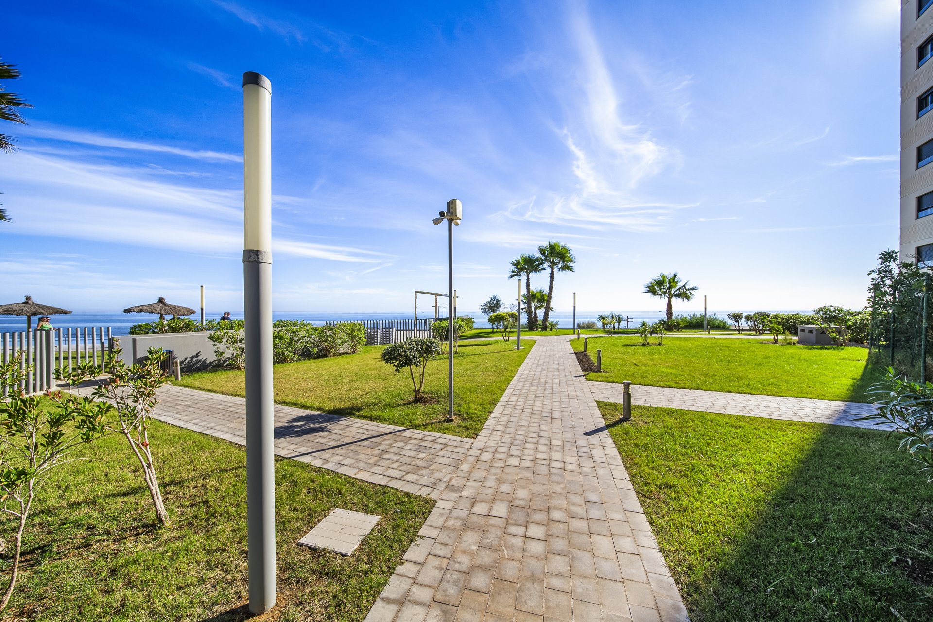 Resale - Apartment / Flat * - Torrevieja - Punta Prima *