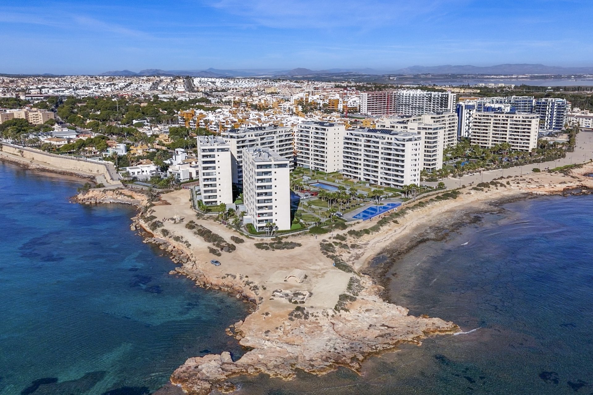 Resale - Apartment / Flat * - Torrevieja - Punta Prima *