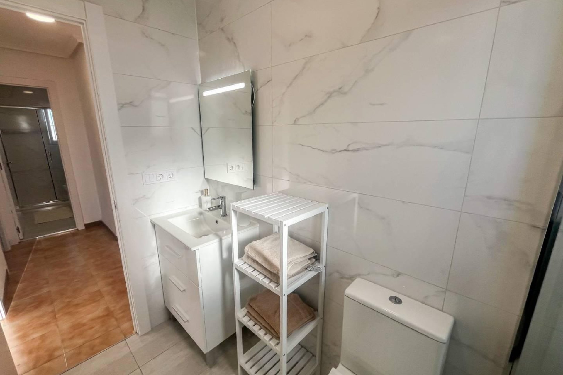 Resale - Apartment / Flat * - Torrevieja - Punta Prima *