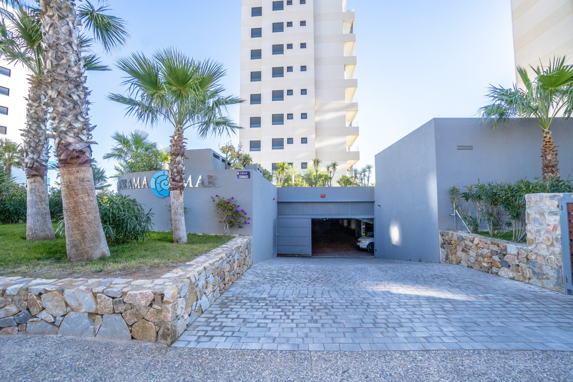 Resale - Apartment / Flat * - Torrevieja - Punta Prima *