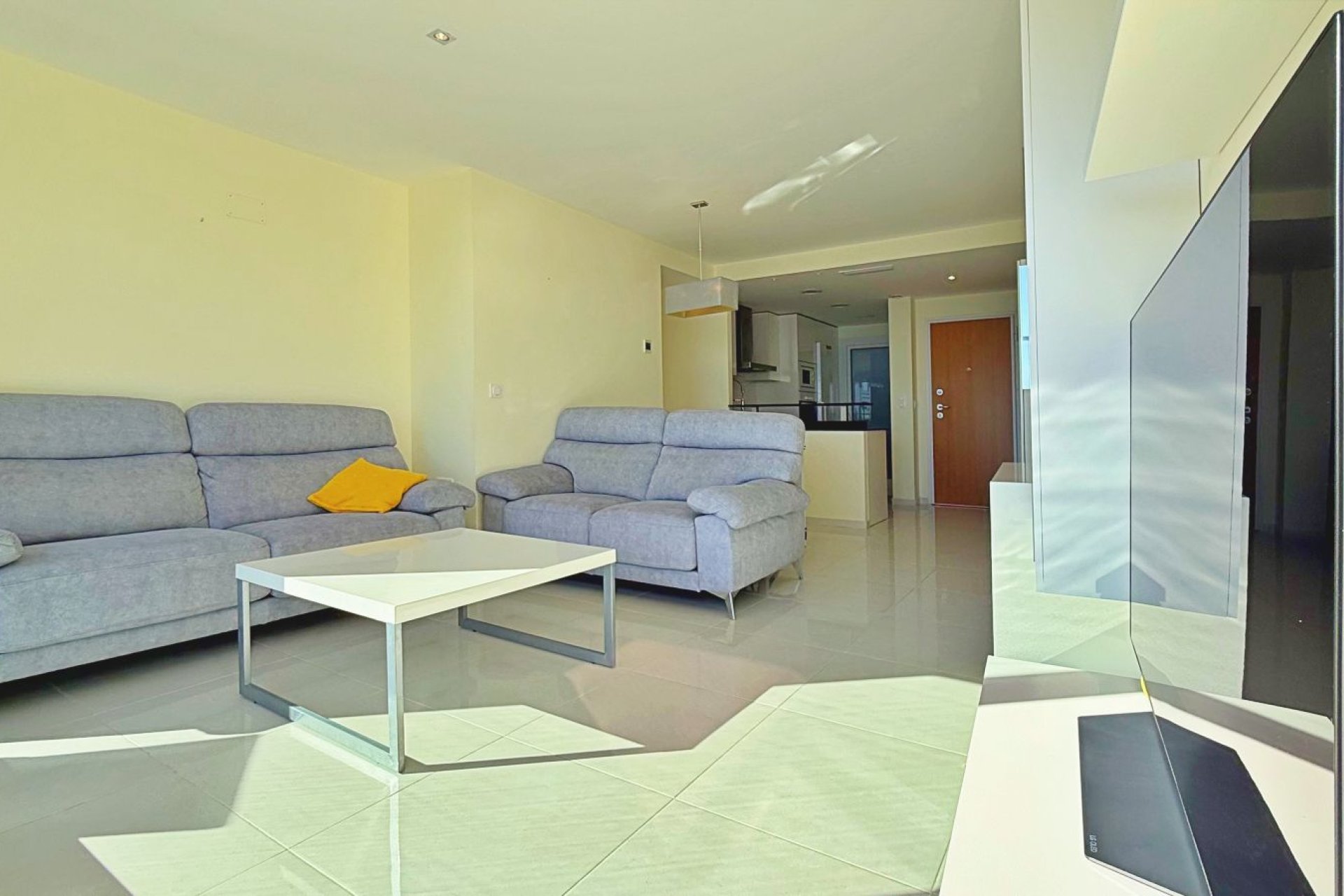 Resale - Apartment / Flat * - Torrevieja - Punta Prima *
