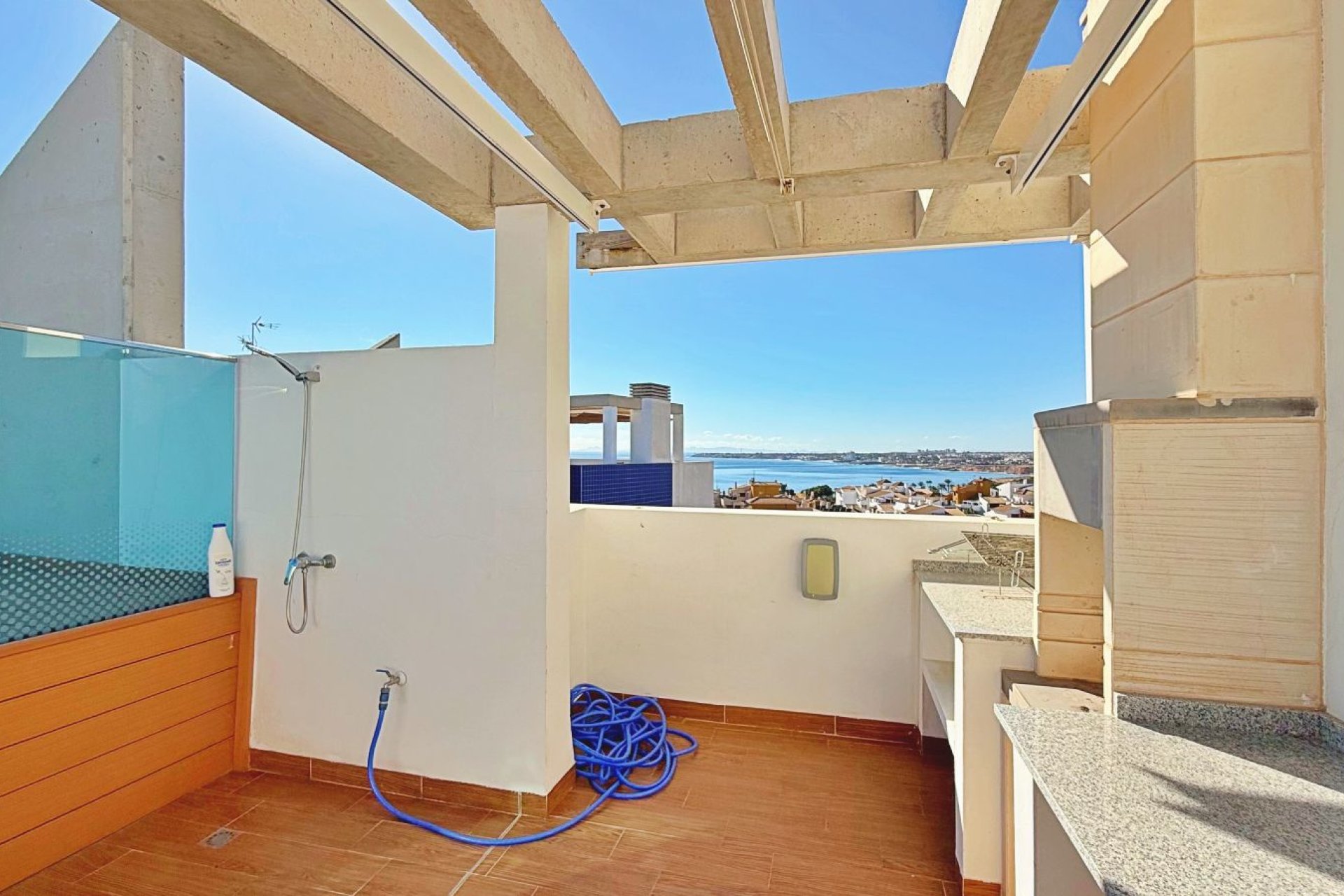 Resale - Apartment / Flat * - Torrevieja - Punta Prima *