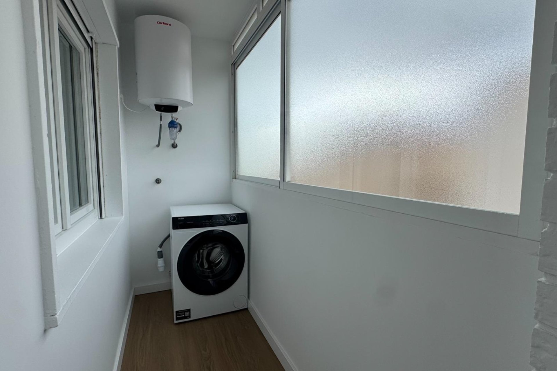 Resale - Apartment / Flat * - Torrevieja * - Punta Prima *