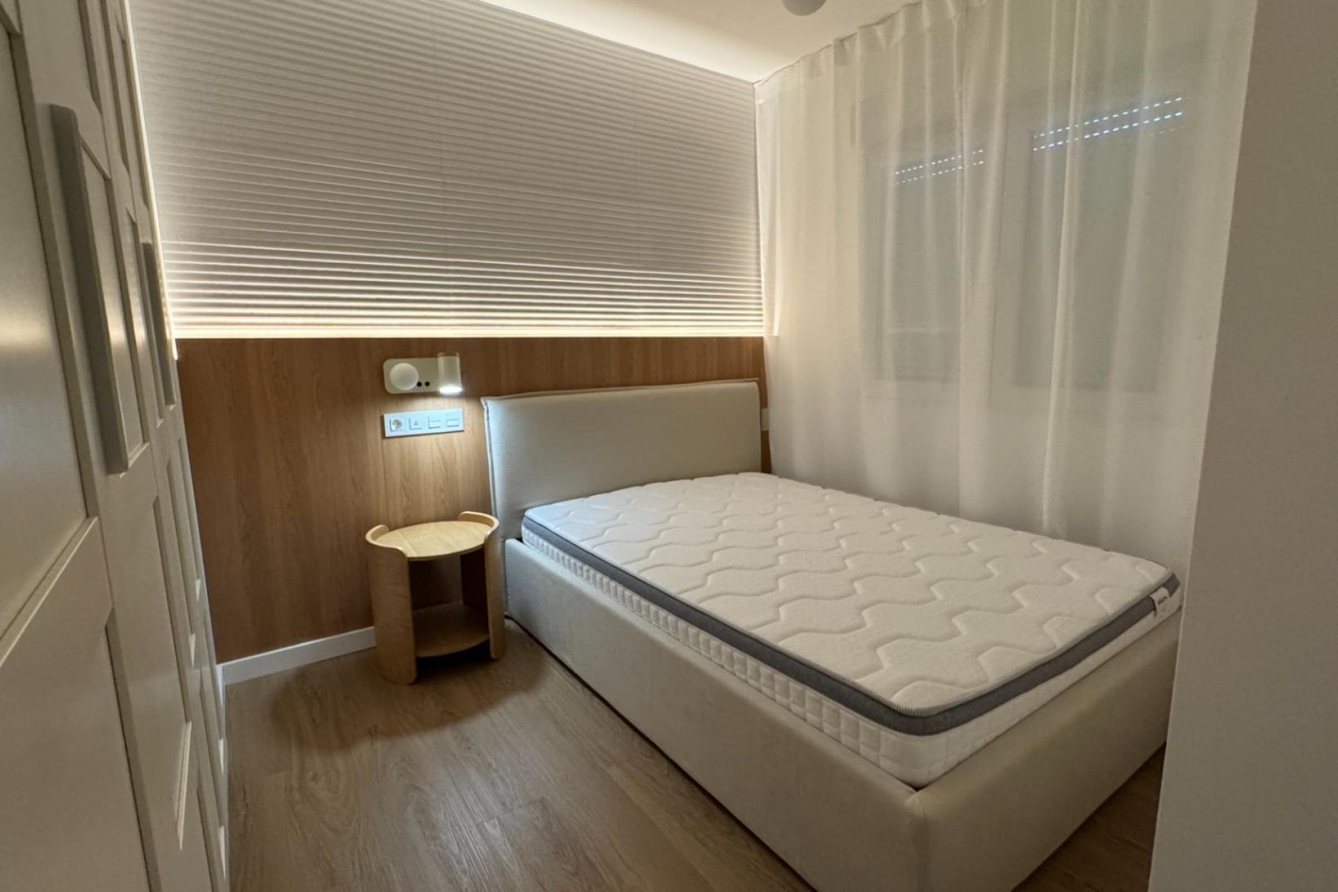 Resale - Apartment / Flat * - Torrevieja * - Punta Prima *