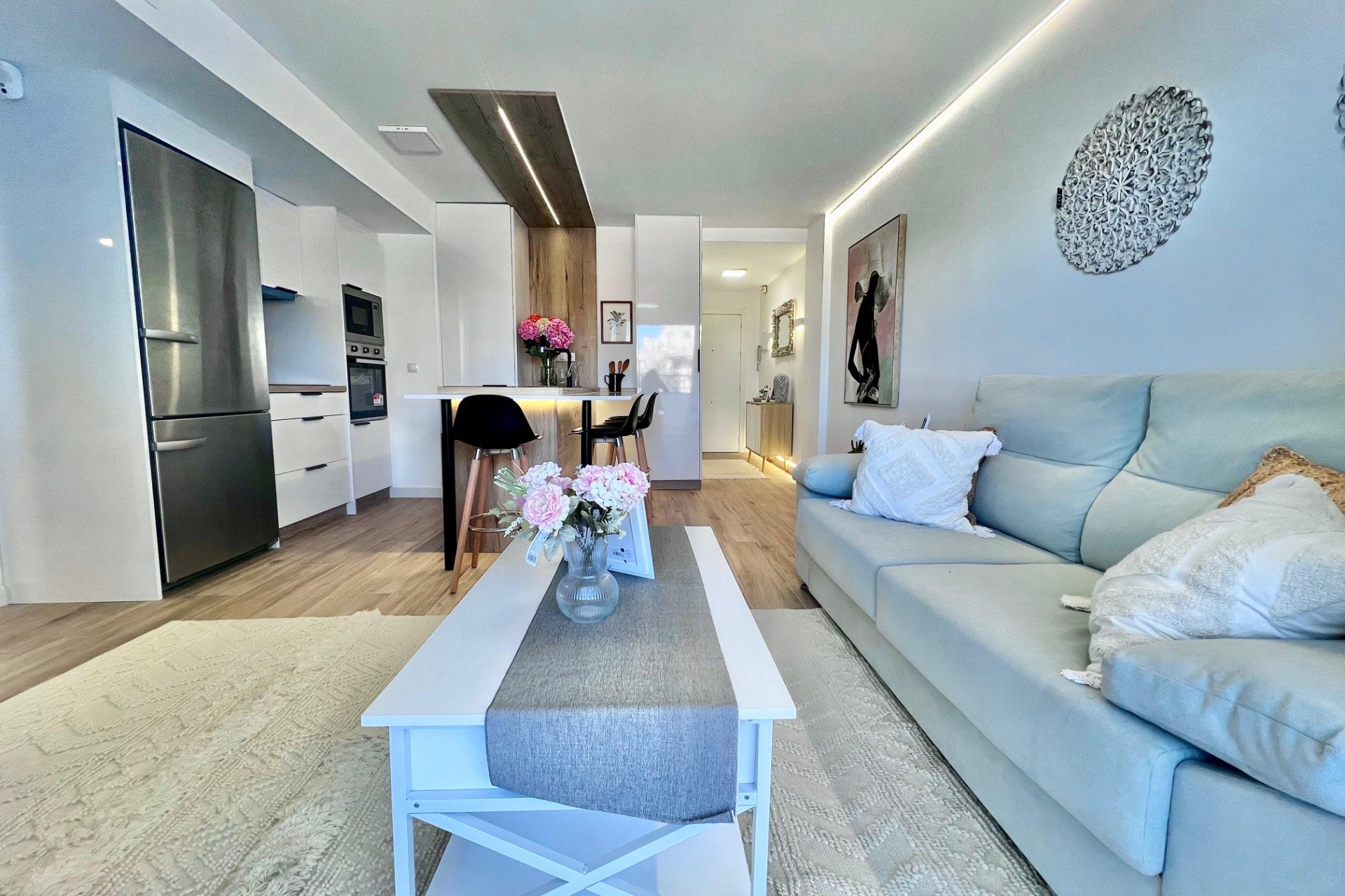 Resale - Apartment / Flat * - Torrevieja * - Punta Prima *