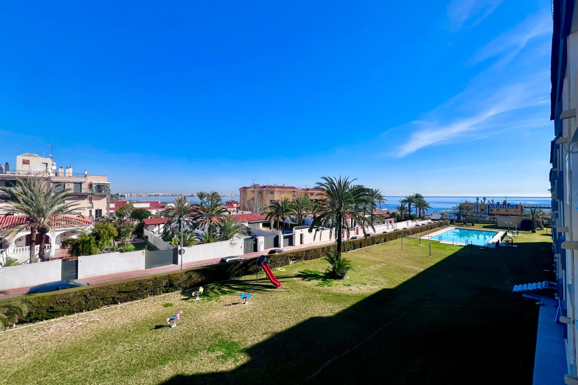 Resale - Apartment / Flat * - Torrevieja * - Punta Prima *
