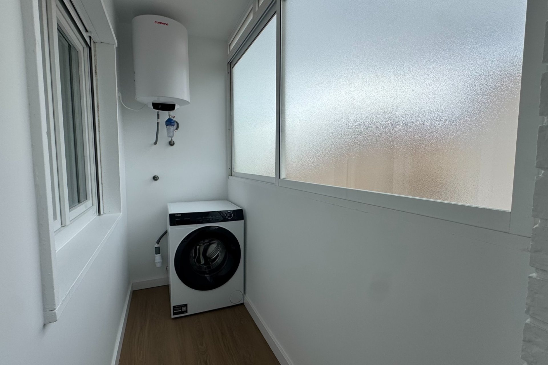 Resale - Apartment / Flat * - Torrevieja * - Punta Prima *