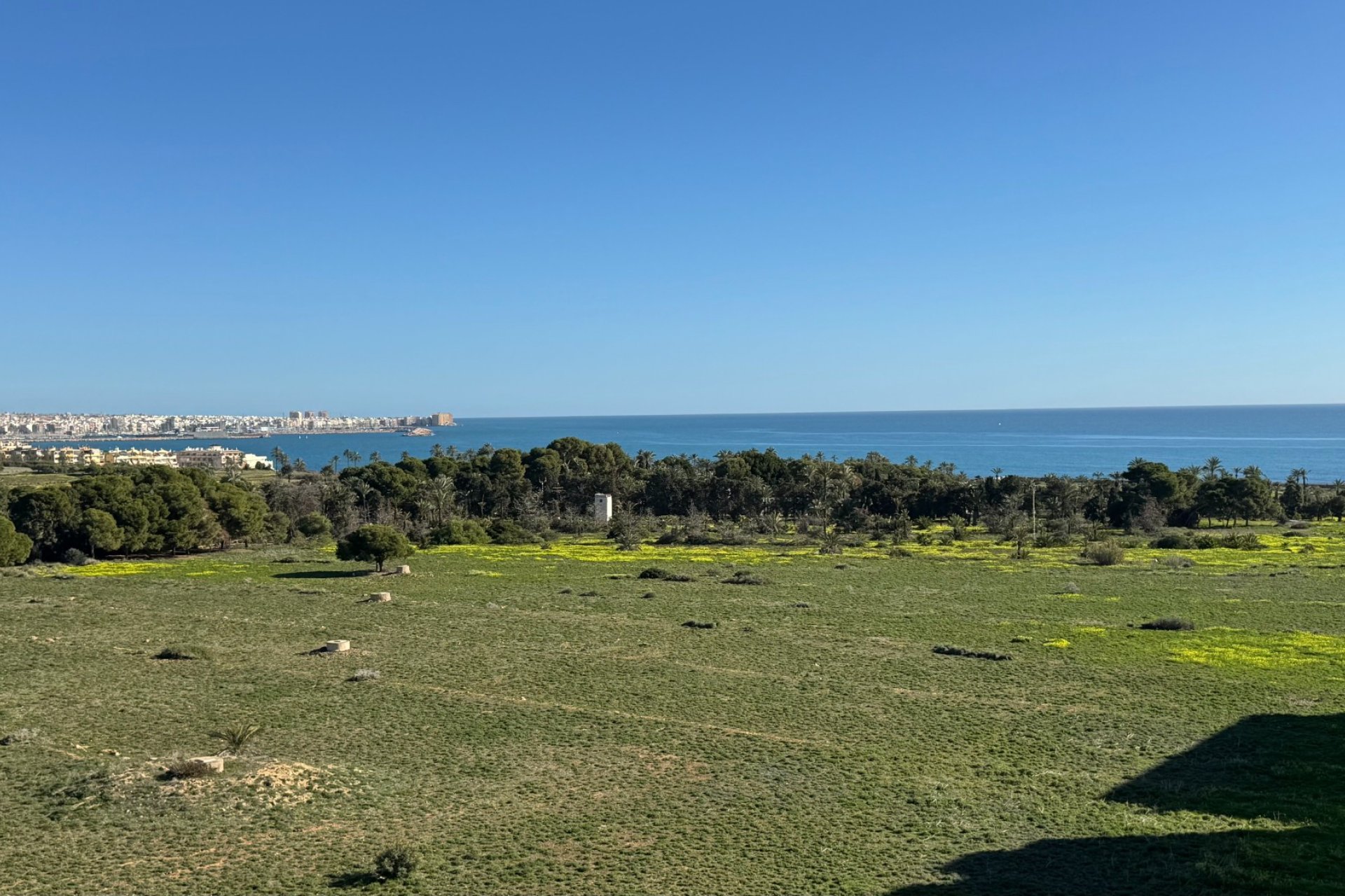Resale - Apartment / Flat * - Torrevieja * - Punta Prima *