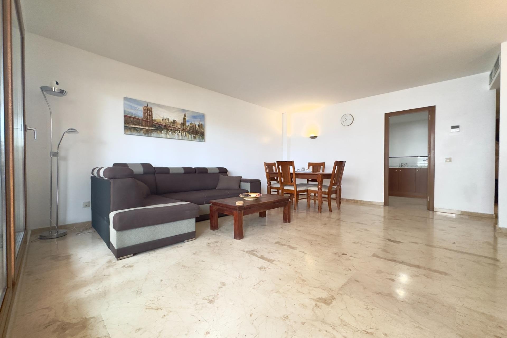 Resale - Apartment / Flat * - Torrevieja * - Punta Prima *