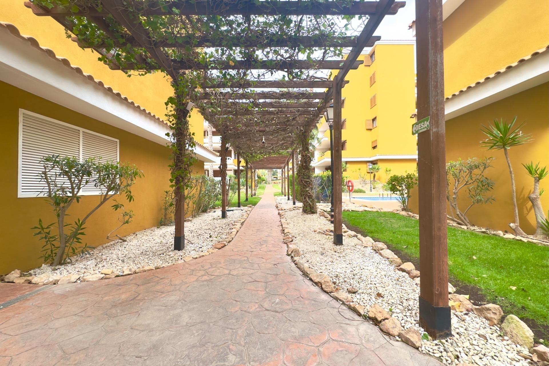 Resale - Apartment / Flat * - Torrevieja * - Punta Prima *