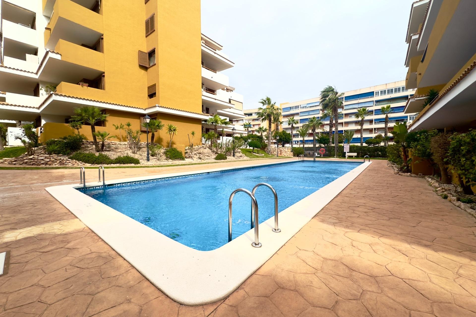 Resale - Apartment / Flat * - Torrevieja * - Punta Prima *