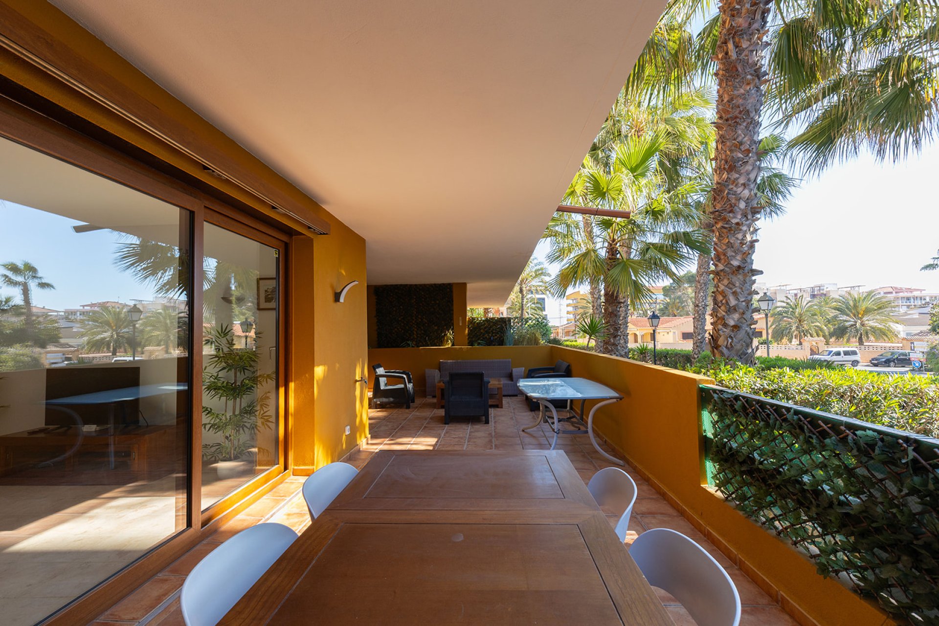 Resale - Apartment / Flat * - Torrevieja * - Punta Prima *