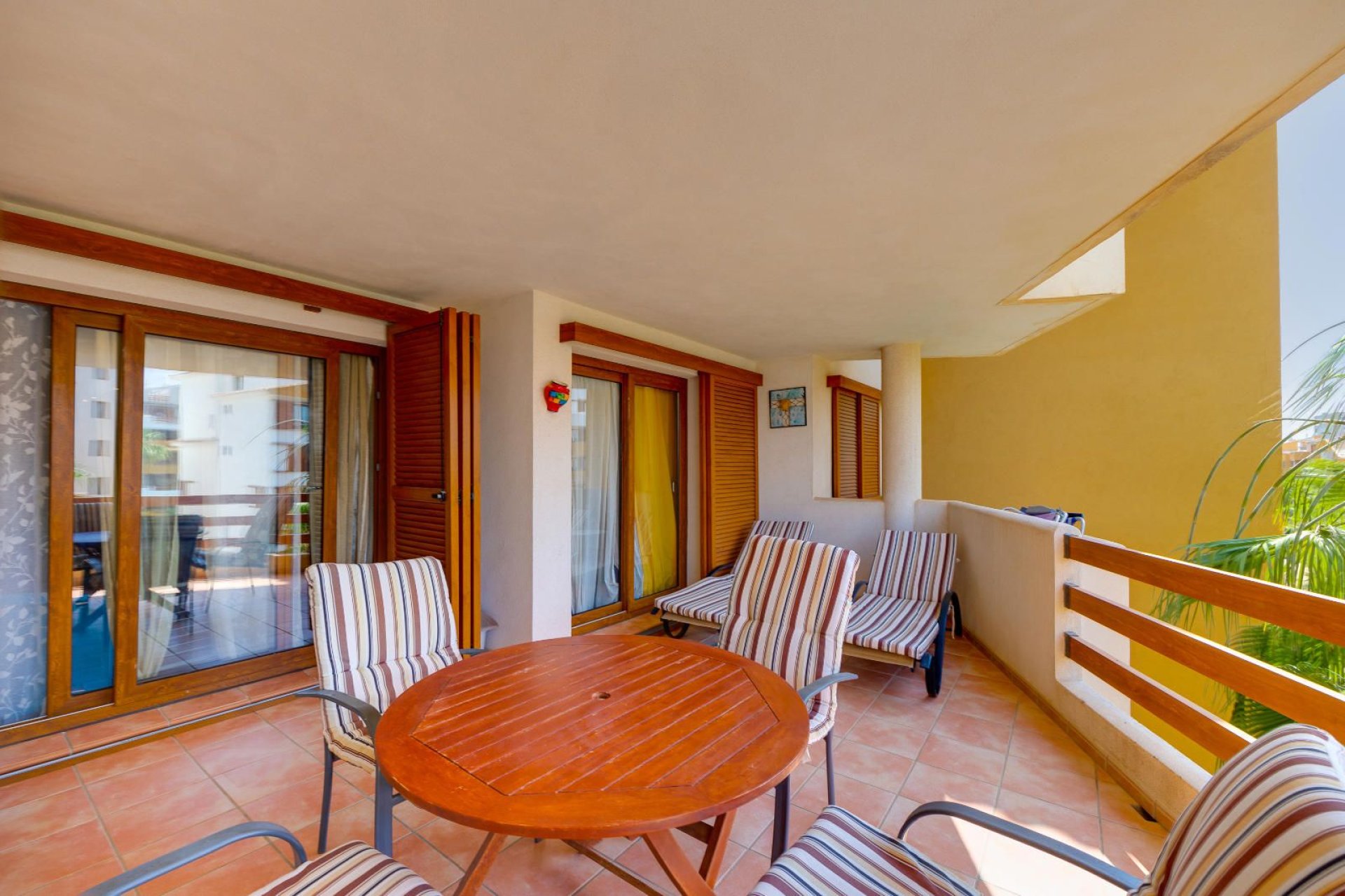 Resale - Apartment / Flat * - Torrevieja * - Punta Prima *