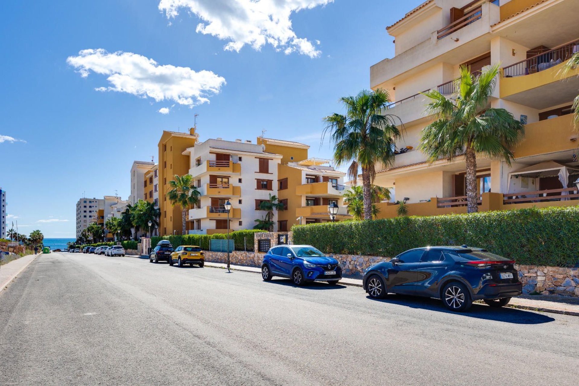 Resale - Apartment / Flat * - Torrevieja * - Punta Prima *