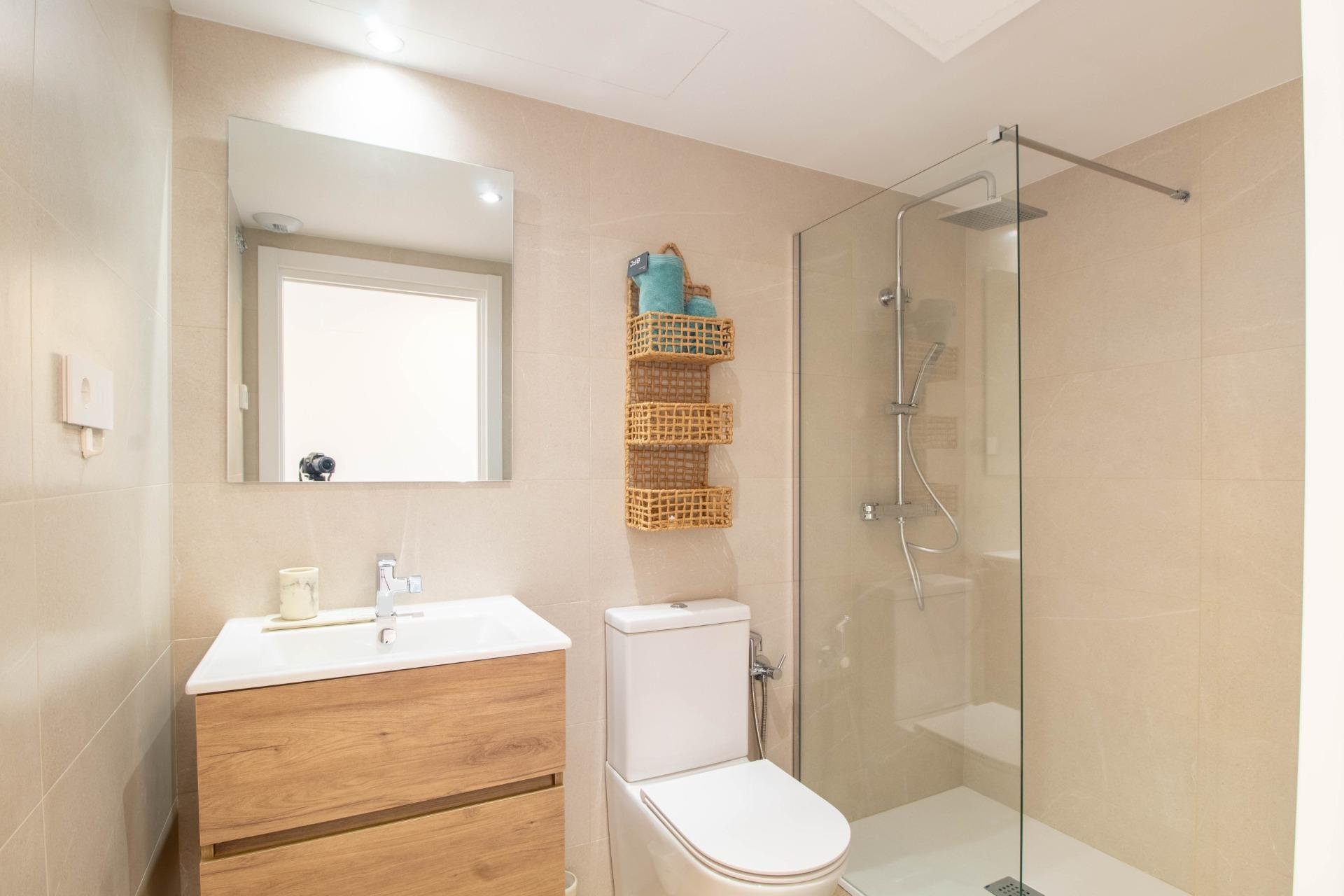 Resale - Apartment / Flat * - Torrevieja * - Punta Prima *