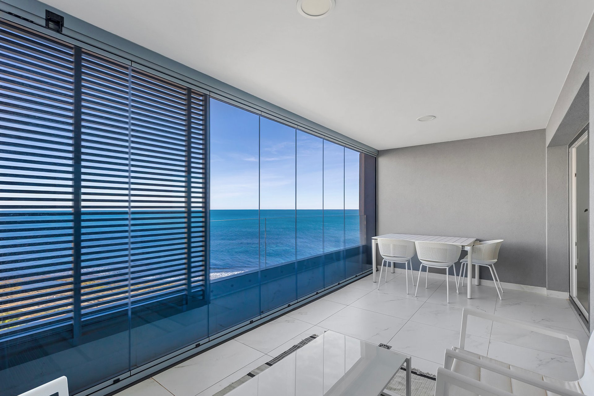 Resale - Apartment / Flat * - Torrevieja * - Punta Prima *