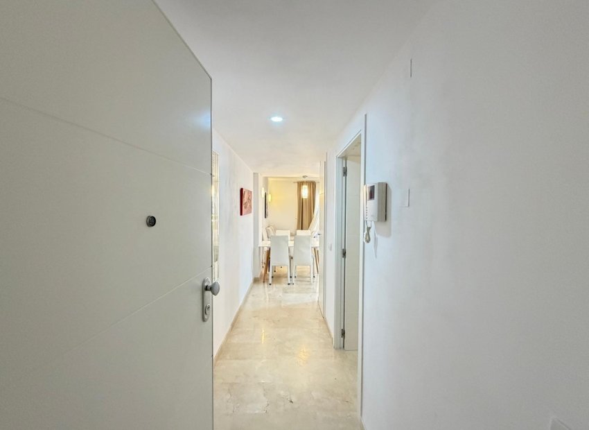 Resale - Apartment / Flat * - Torrevieja * - Punta Prima *
