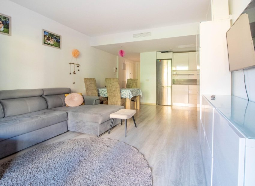 Resale - Apartment / flat - Torrevieja - Punta prima