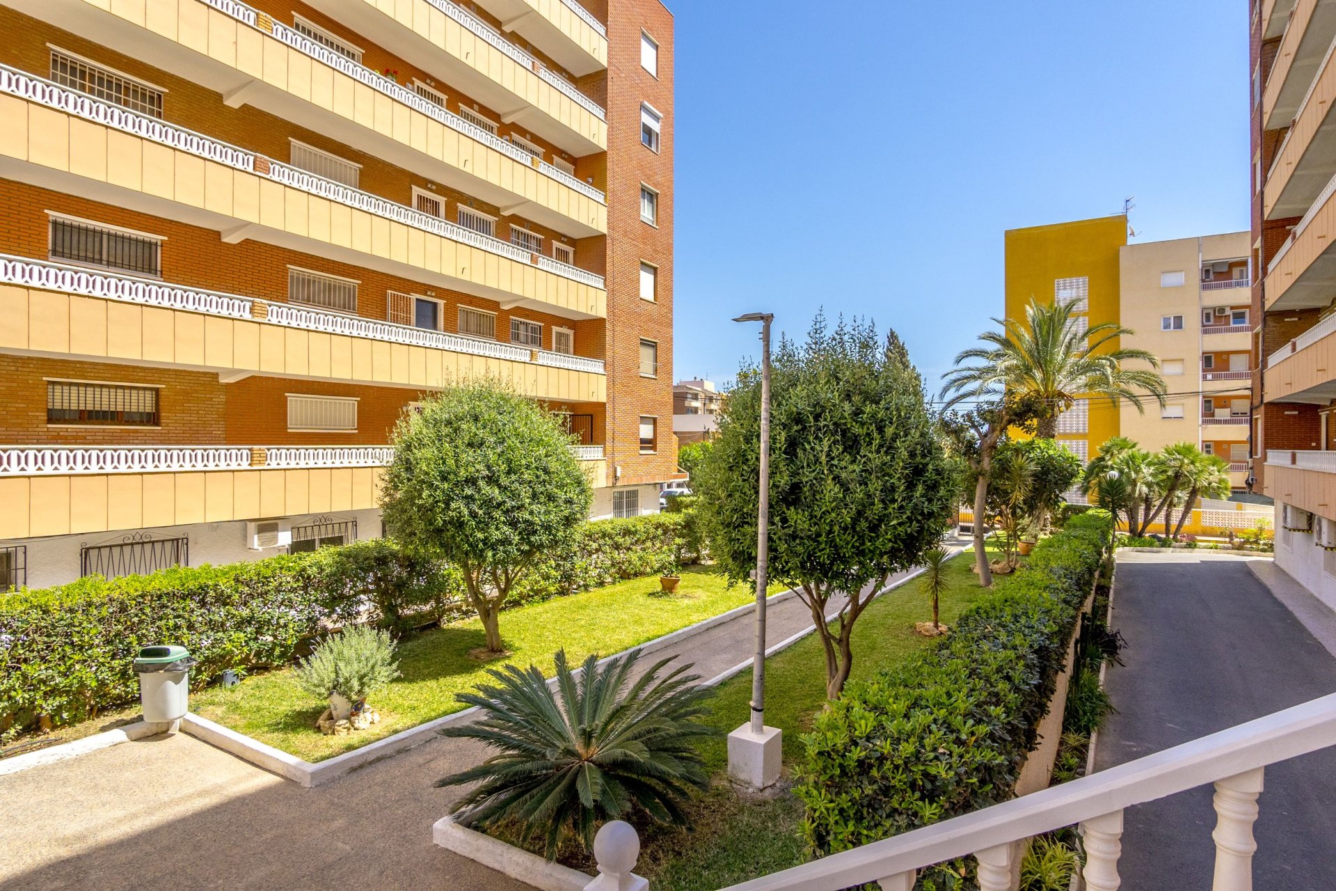 Resale - Apartment / flat - Torrevieja - Punta Prima