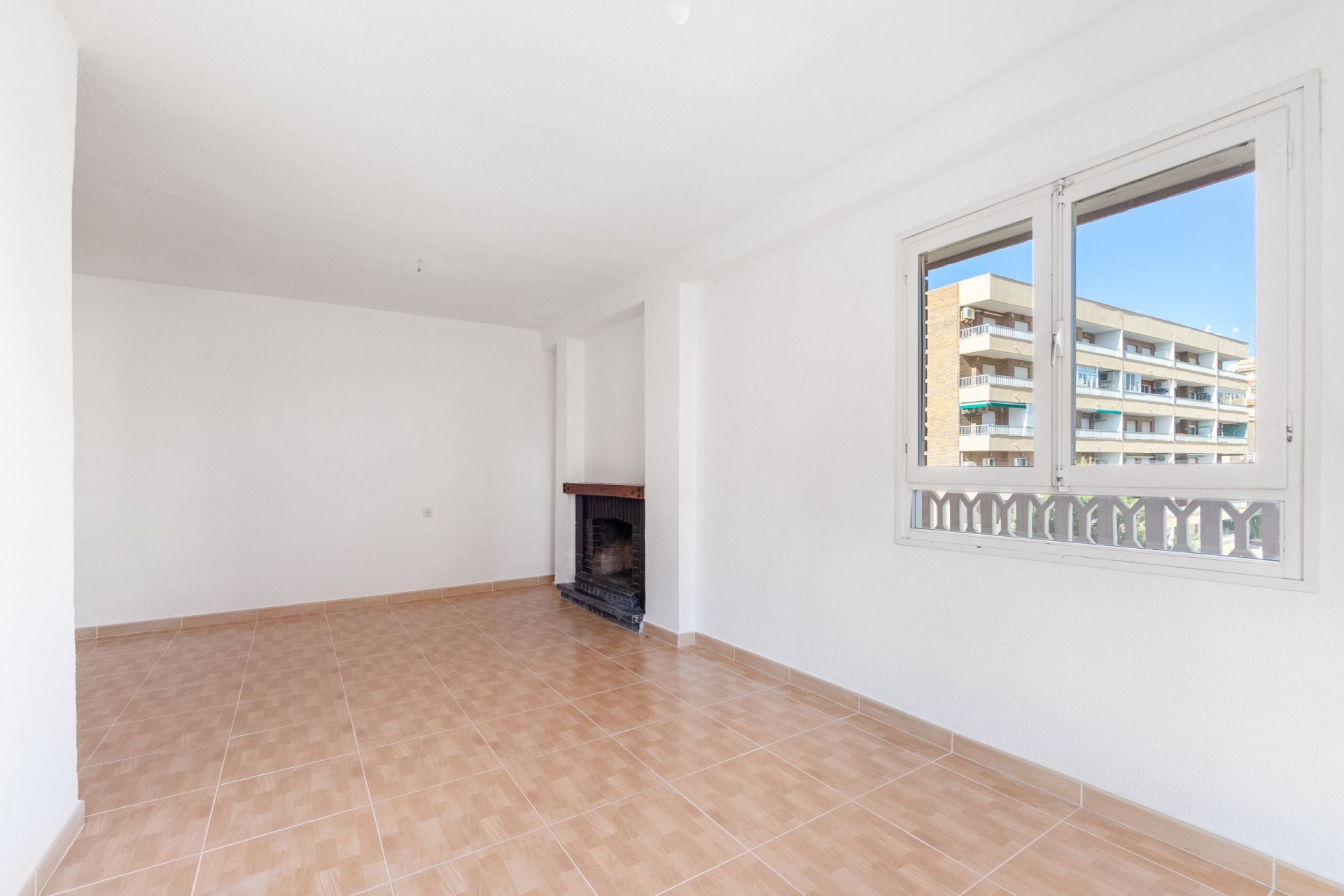 Resale - Apartment / flat - Torrevieja - Punta Prima