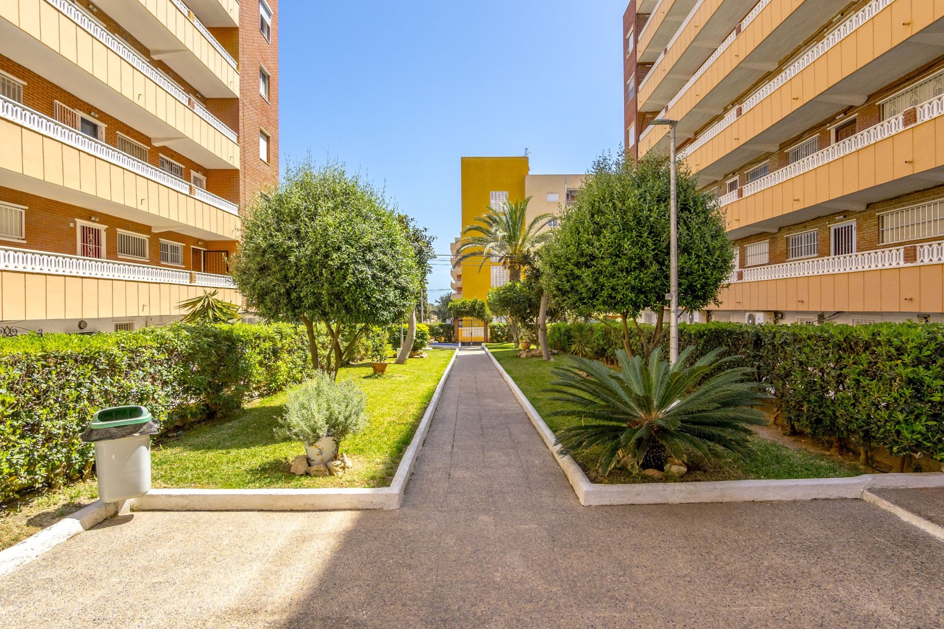 Resale - Apartment / flat - Torrevieja - Punta Prima