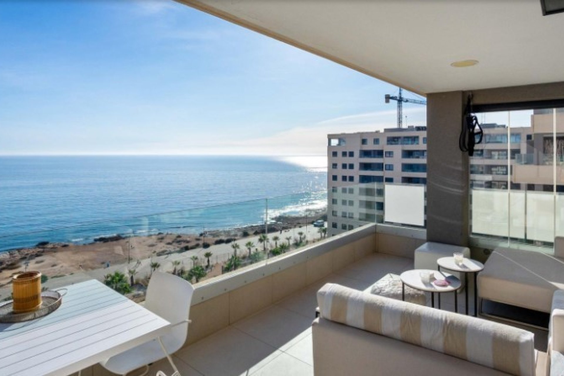 Resale - Apartment / flat - Torrevieja* - Punta Prima*