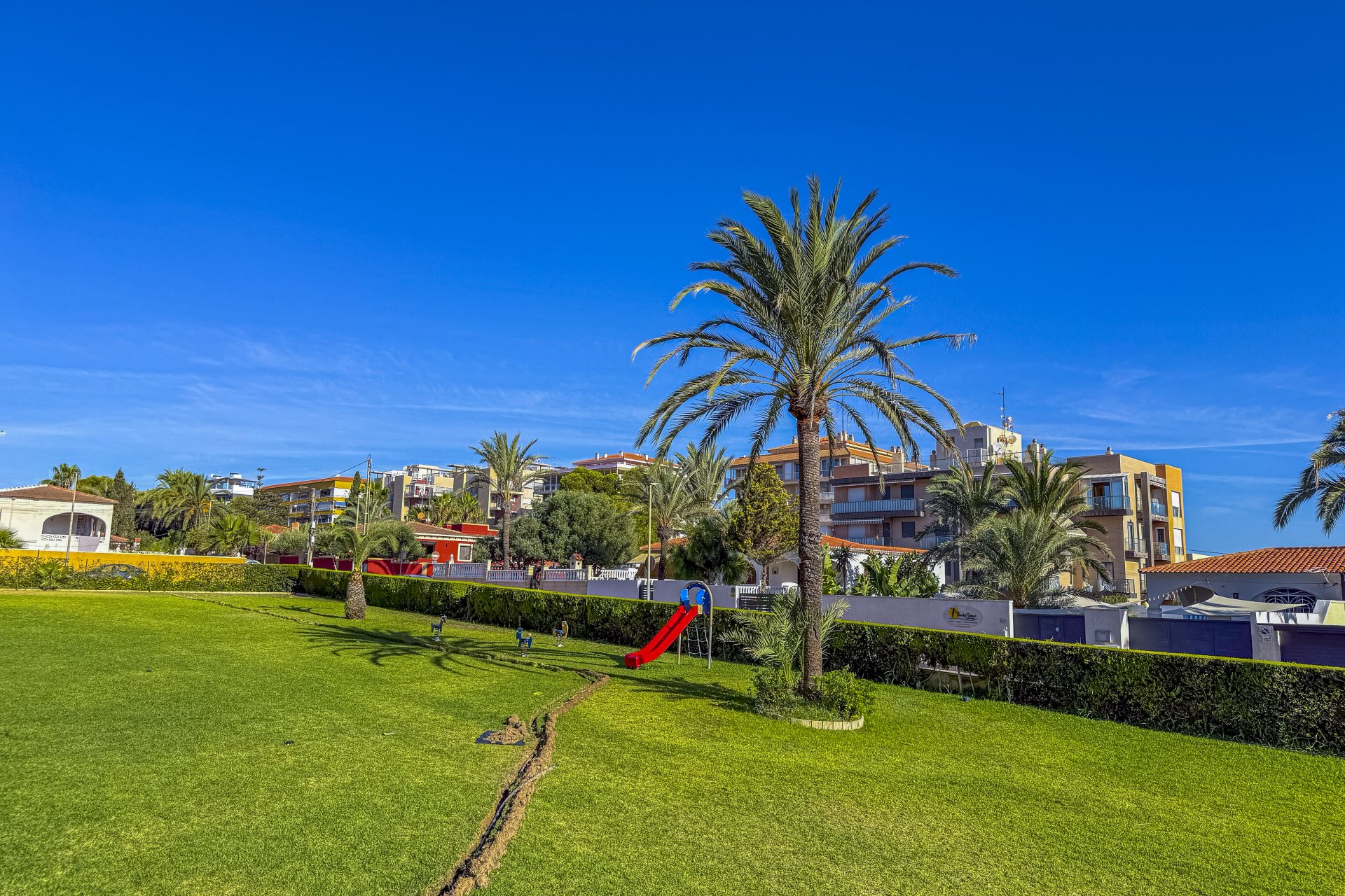 Resale - Apartment / Flat * - Torrevieja * - Rocio del Mar *