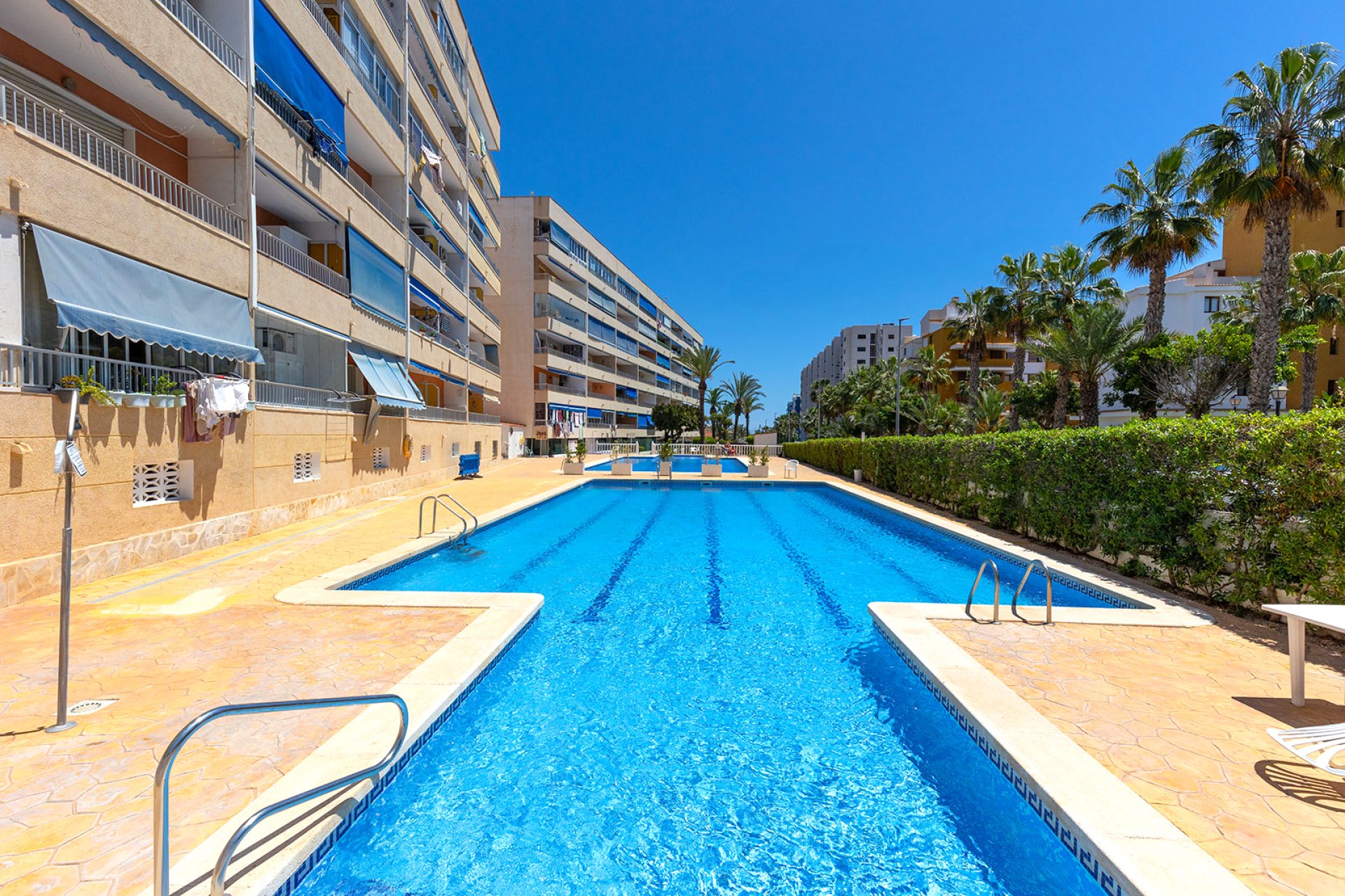 Resale - Apartment / Flat * - Torrevieja - Rocio del Mar