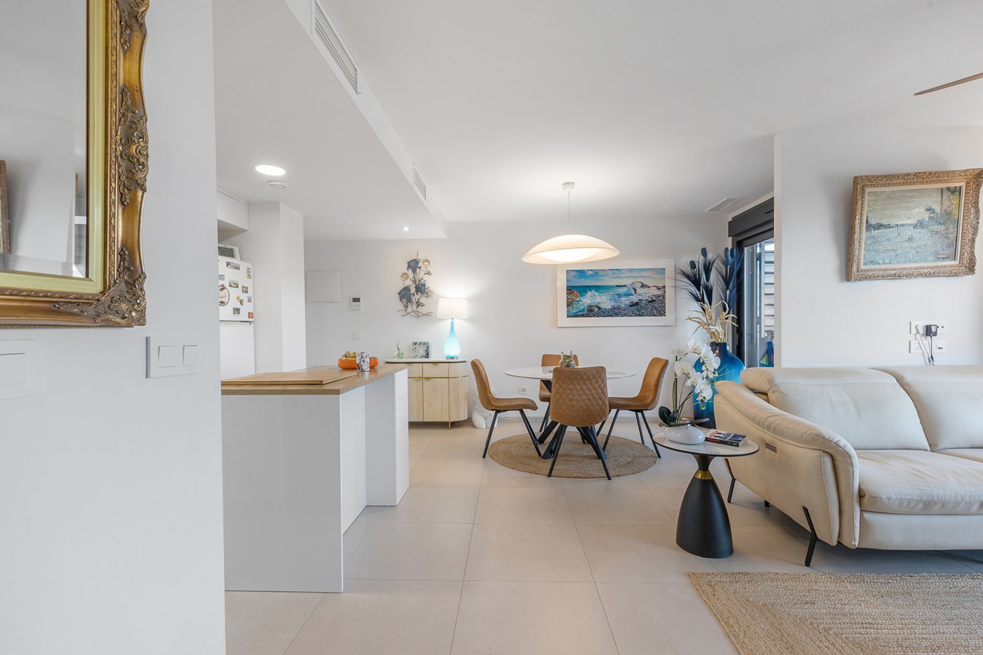 Resale - Apartment / Flat * - Torrevieja * - Rocio del Mar *