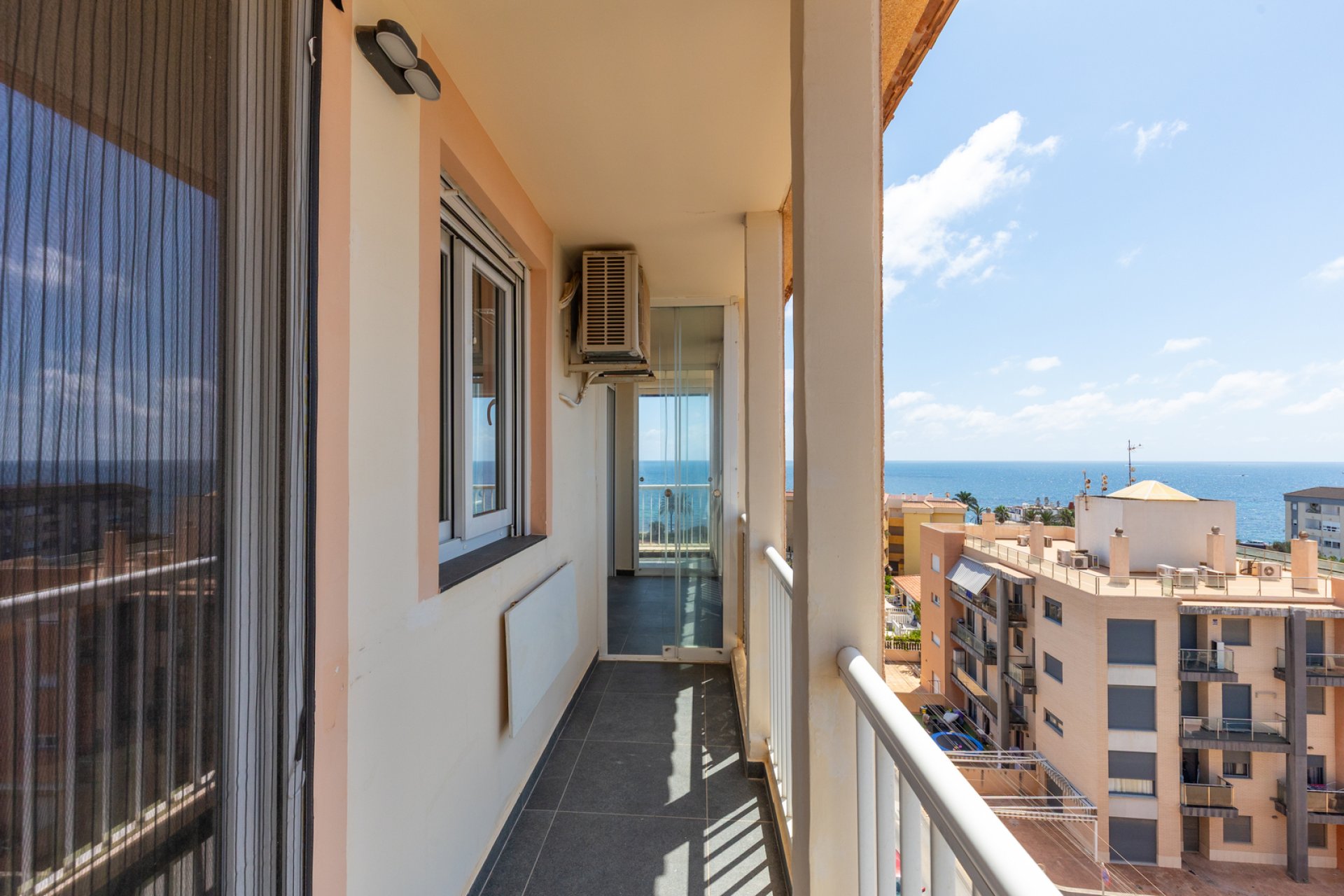 Resale - Apartment / Flat * - Torrevieja * - Rocio del Mar *
