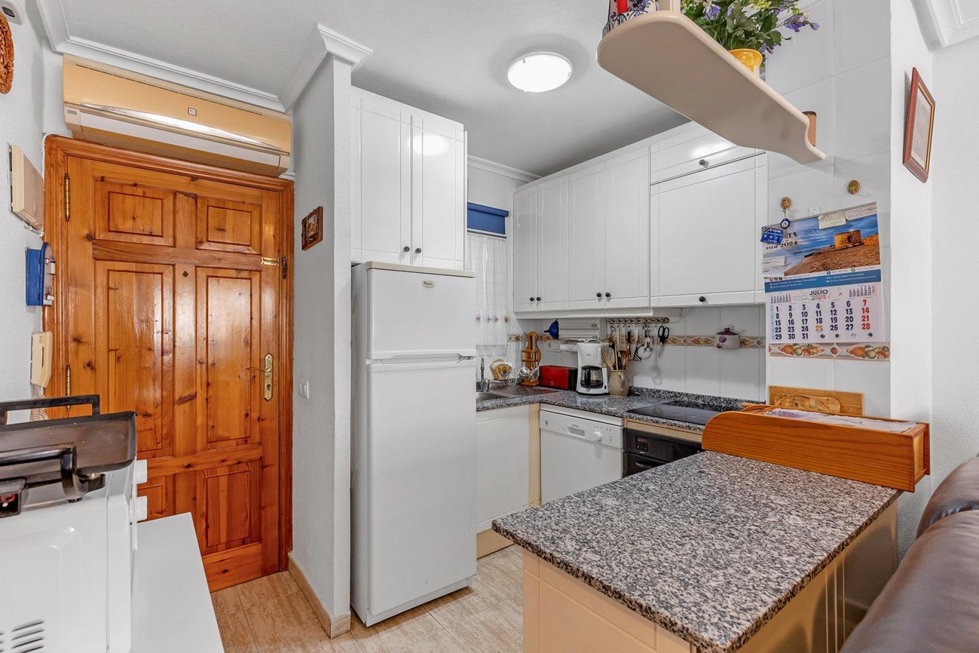 Resale - Apartment / Flat * - Torrevieja - San luis