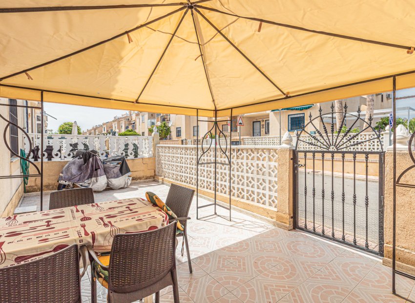 Resale - Apartment / Flat * - Torrevieja * - San Luis
