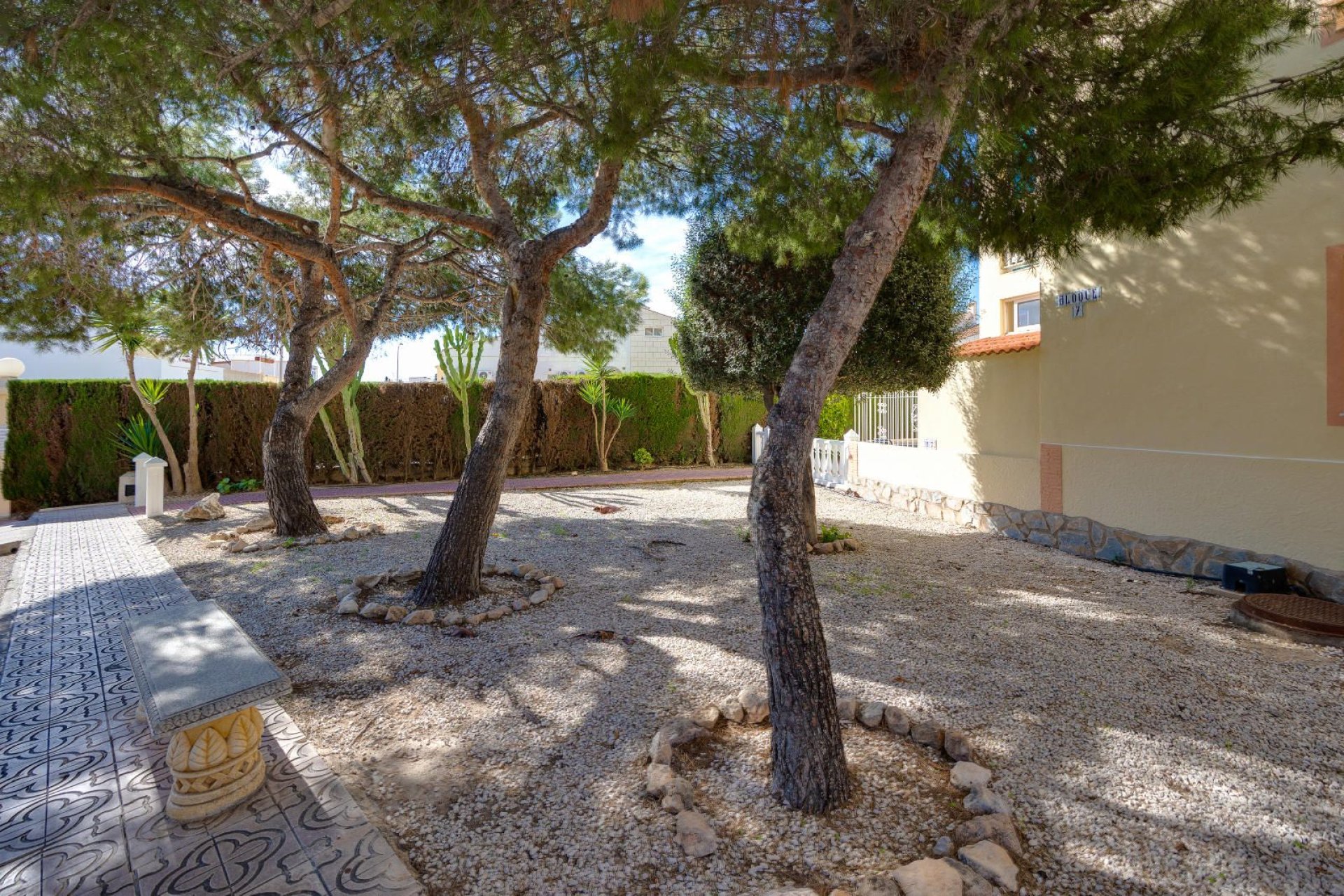 Resale - Apartment / Flat * - Torrevieja * - San luis *