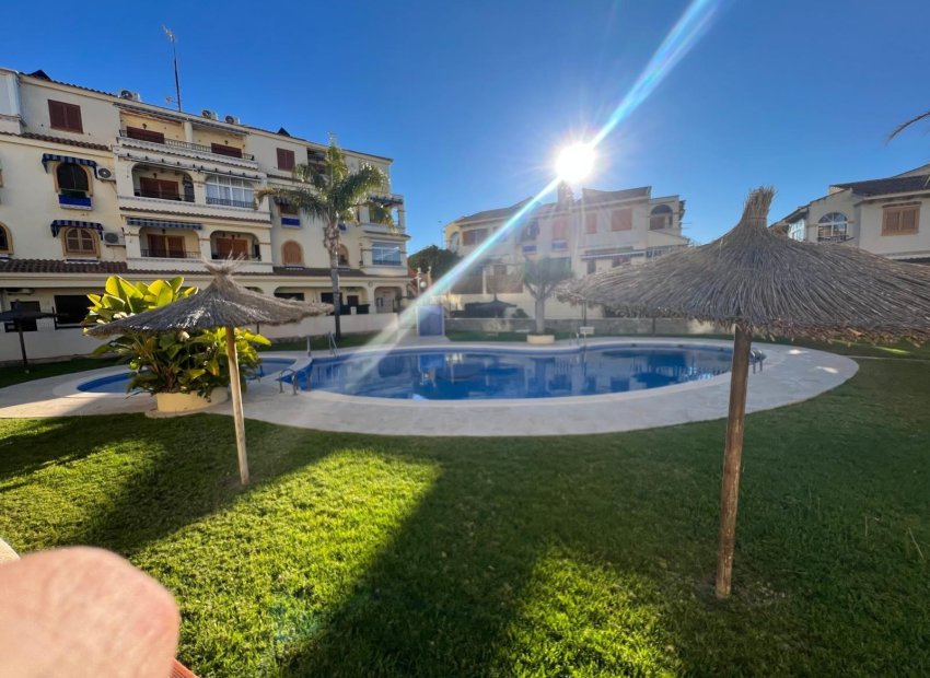 Resale - Apartment / Flat * - Torrevieja * - Sector 25 *