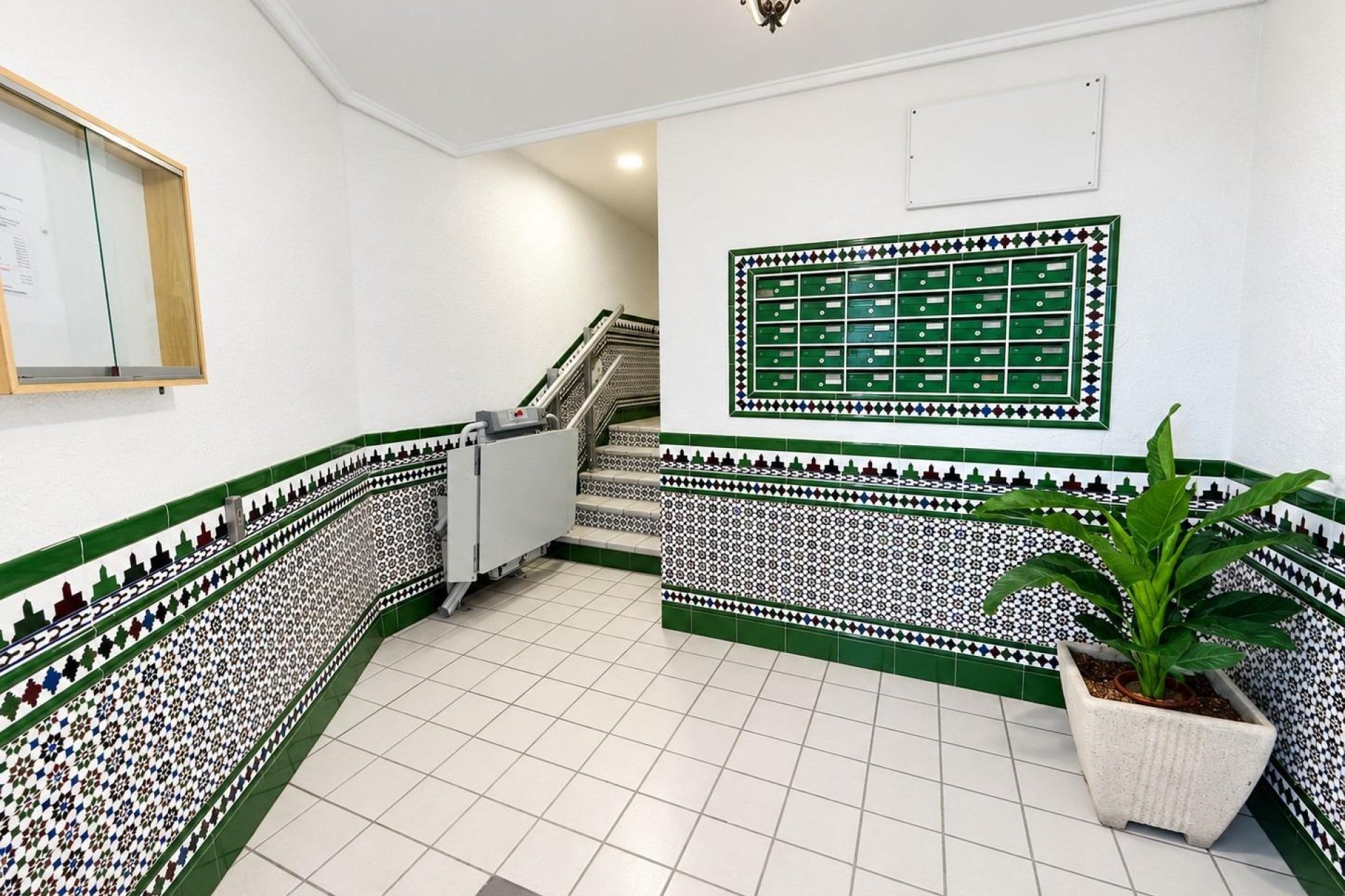 Resale - Apartment / Flat * - Torrevieja * - Torre del moro