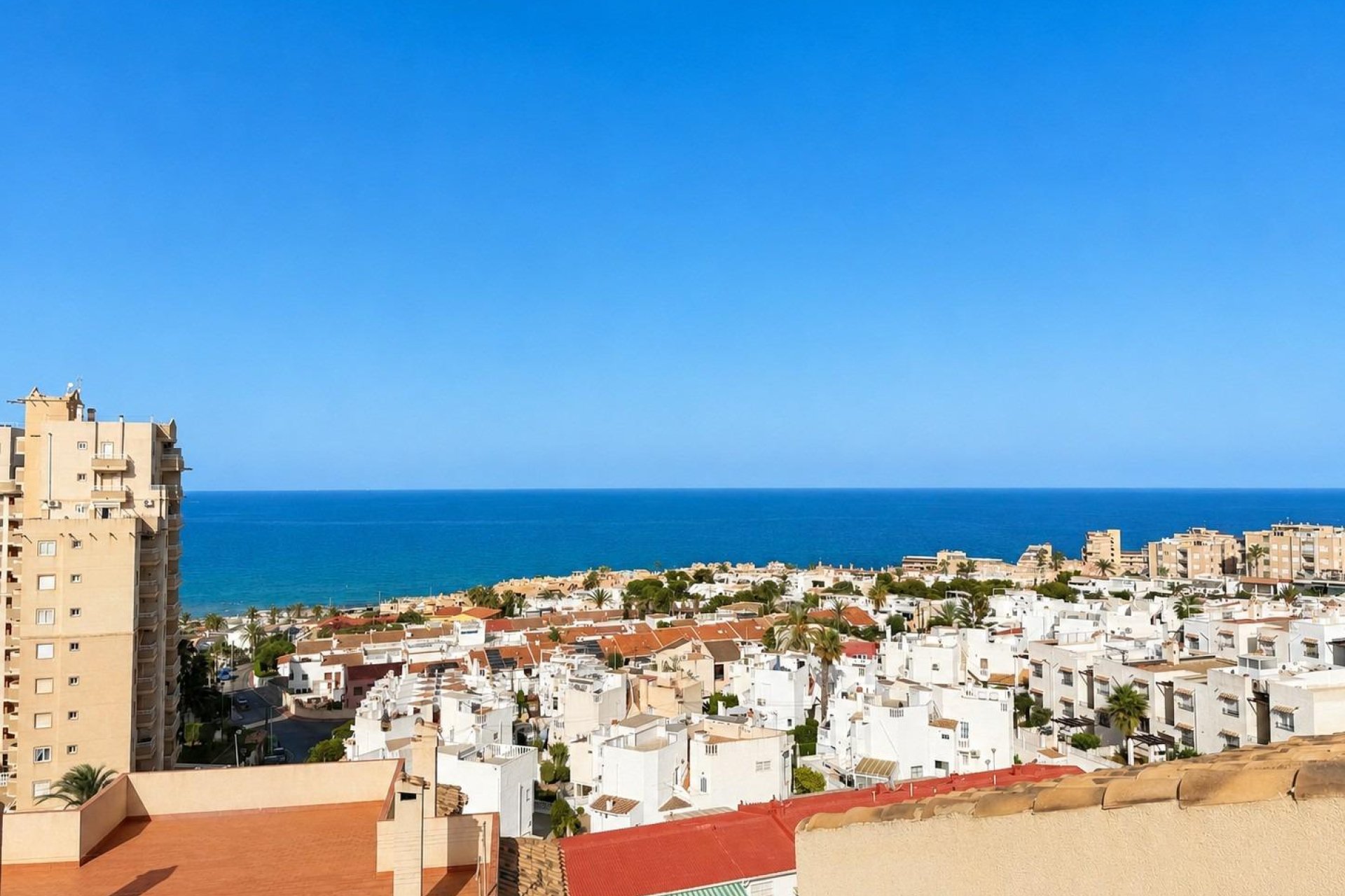 Resale - Apartment / Flat * - Torrevieja * - Torre del moro