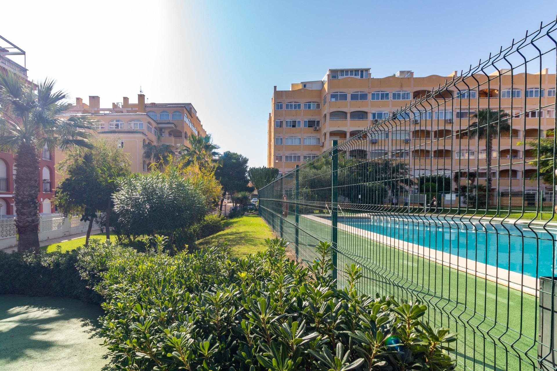 Resale - Apartment / flat - Torrevieja - Torreblanca