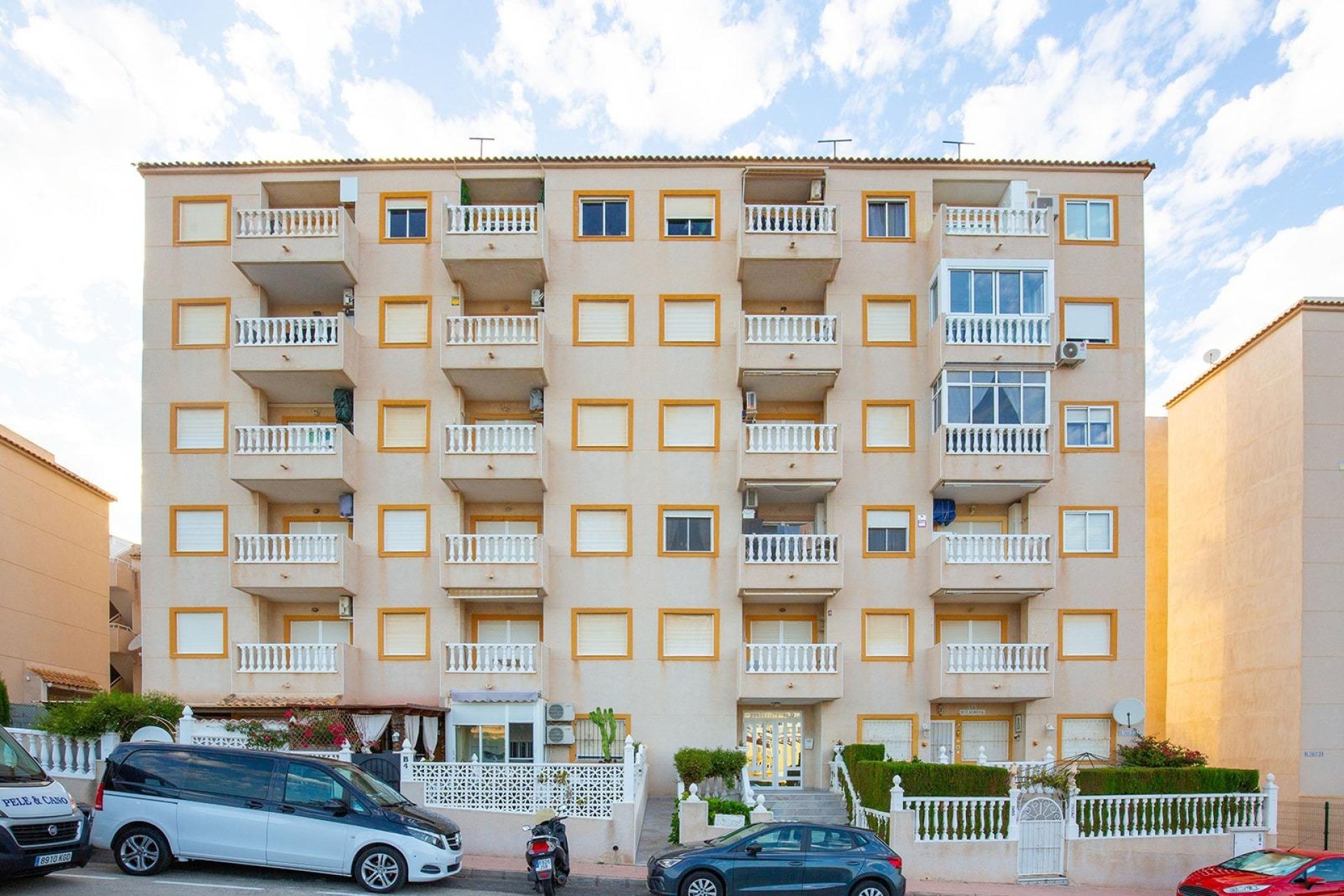 Resale - Apartment / Flat * - Torrevieja - Torreblanca