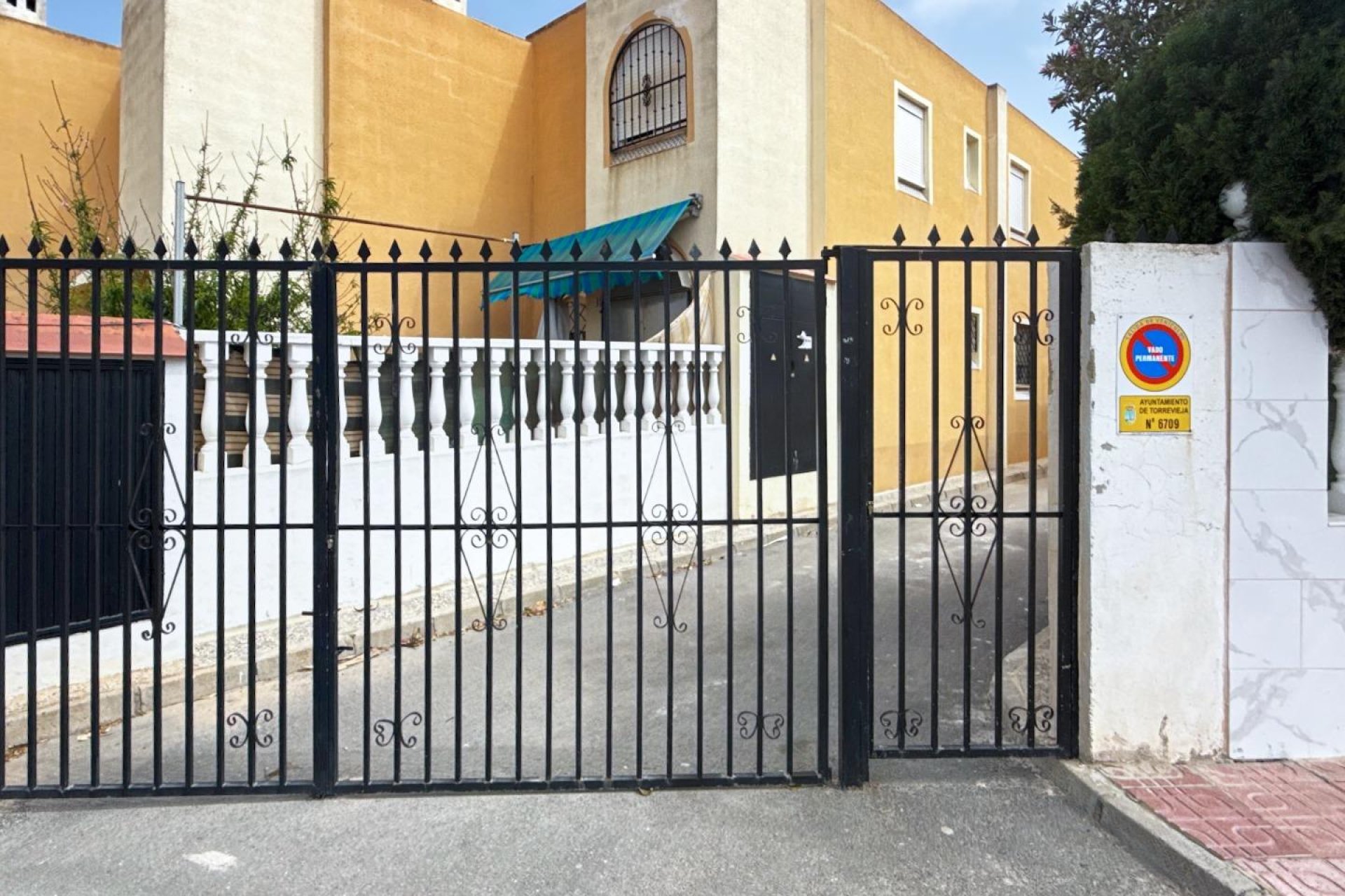 Resale - Apartment / Flat * - Torrevieja * - Torreblanca *