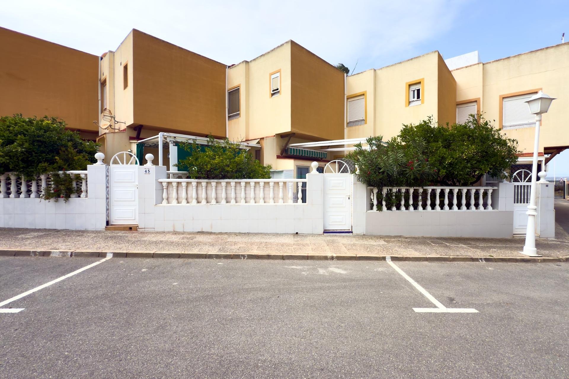 Resale - Apartment / Flat * - Torrevieja * - Torreblanca *