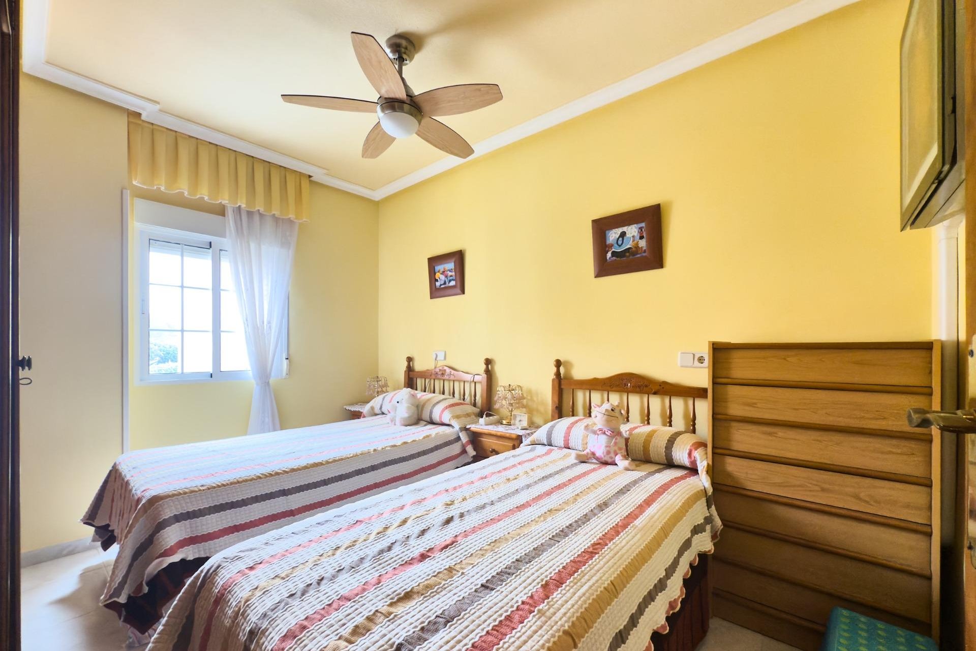 Resale - Apartment / Flat * - Torrevieja * - Torreblanca *