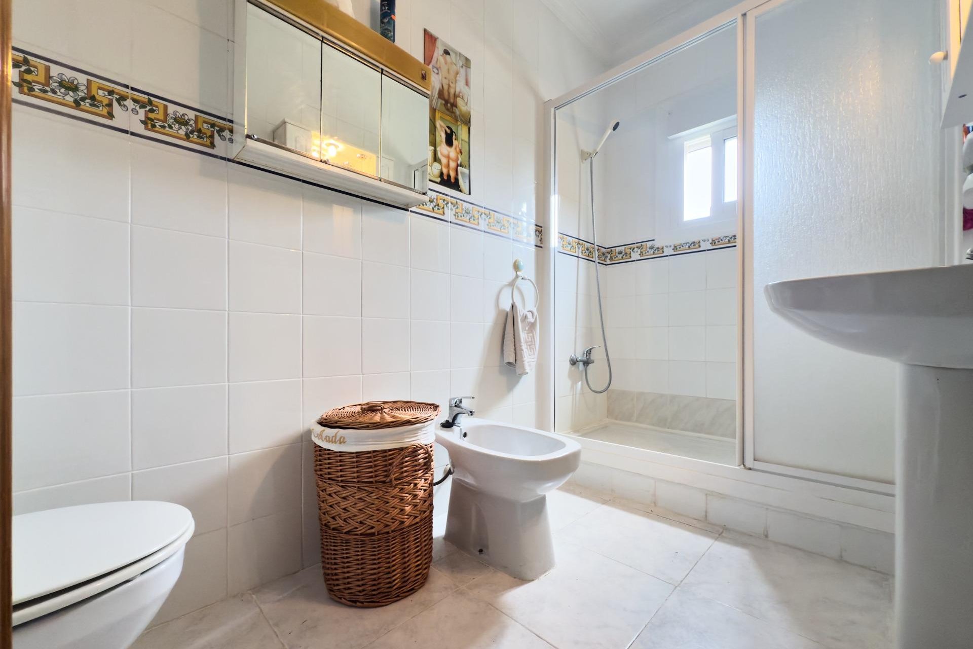 Resale - Apartment / Flat * - Torrevieja * - Torreblanca *