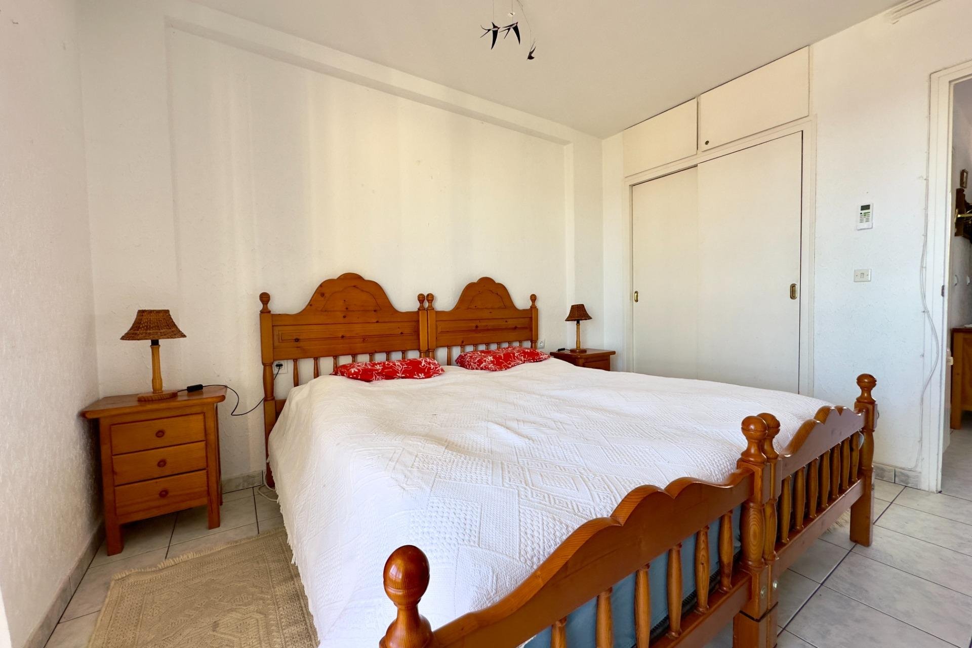 Resale - Apartment / Flat * - Torrevieja * - Torreblanca *