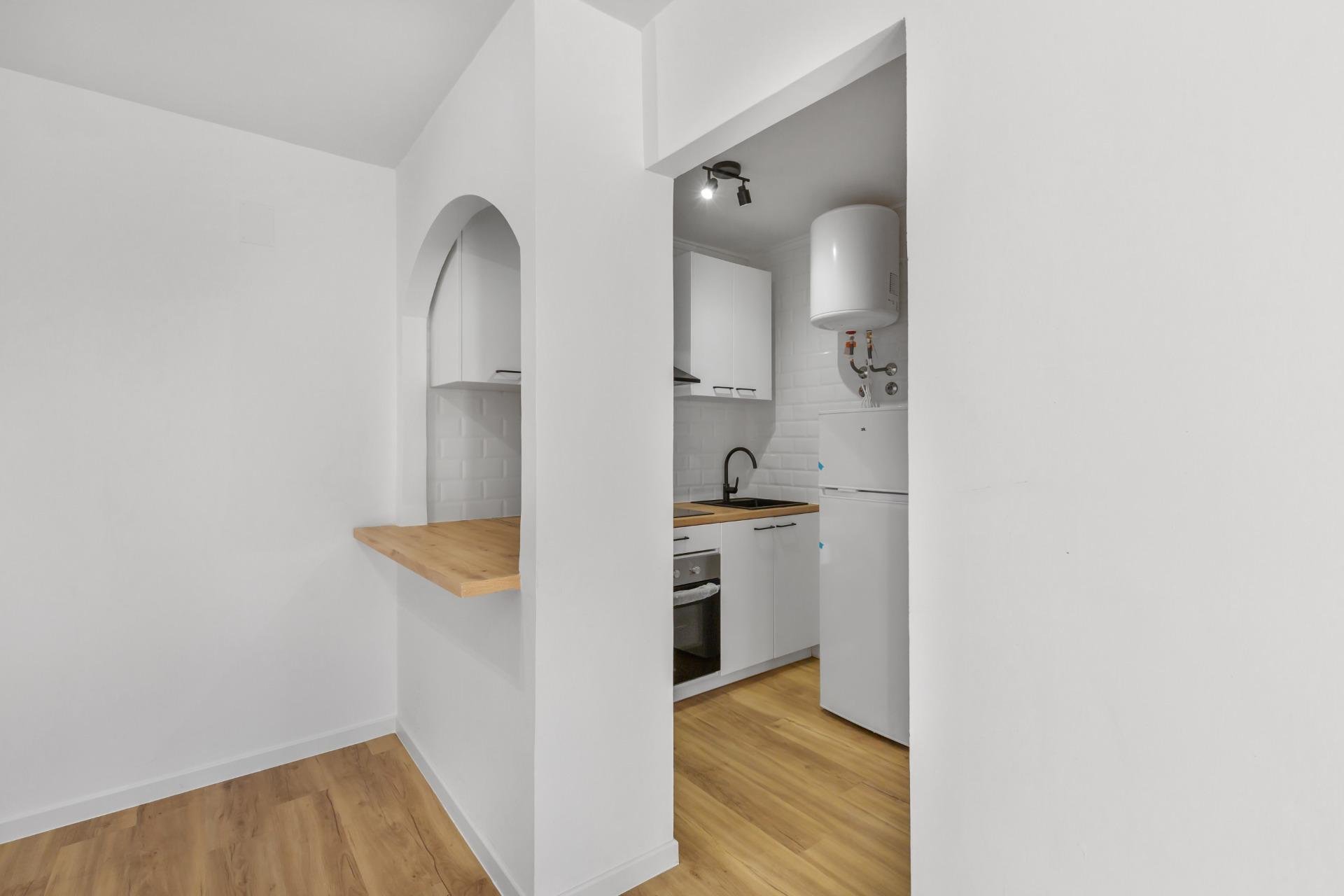 Resale - Apartment / Flat * - Torrevieja * - Torreblanca *